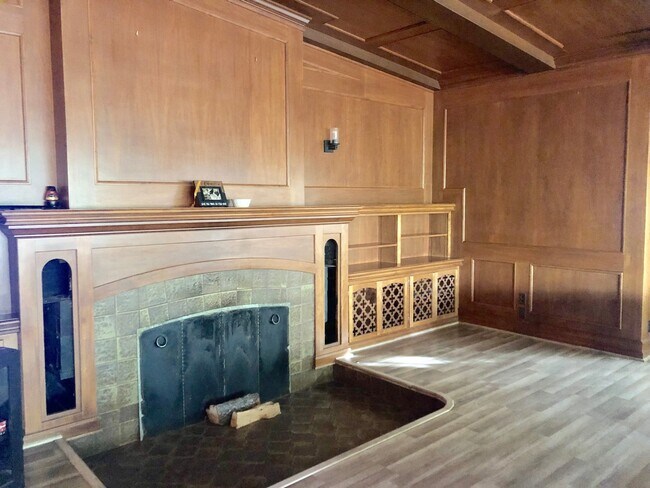 Building Photo - Carmichael Colony
