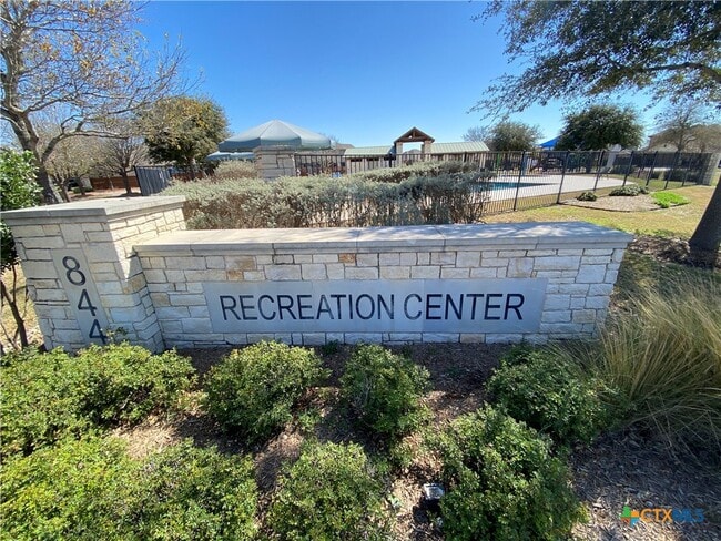 Building Photo - 789 Great Oaks Dr