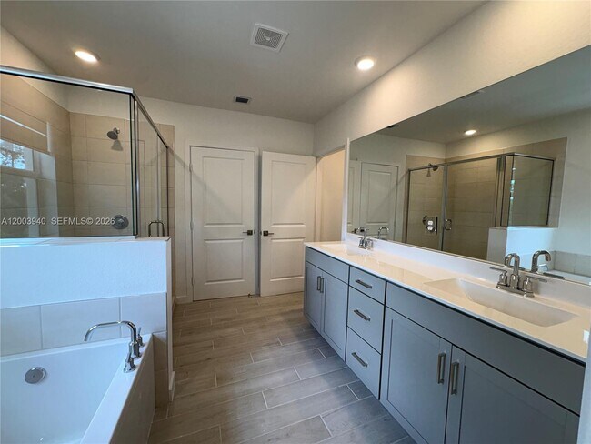 Building Photo - 12948 SW 265th Terrace