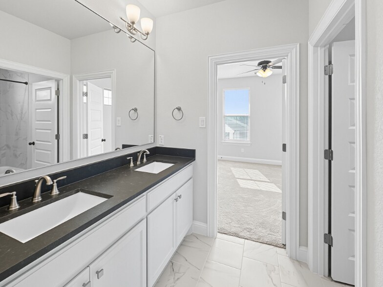 Building Photo - 9525 Thorncrown Ln