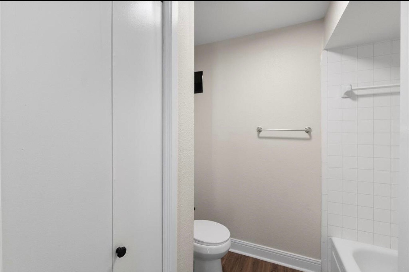 Building Photo - 14515 Wunderlich Dr