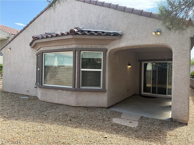 Building Photo - 848 S Paseo Rocoso Pl