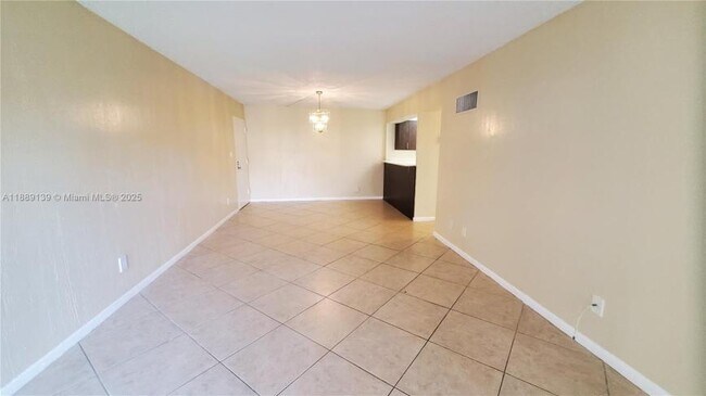 Building Photo - 2 bedroom in Hollywood FL 33023