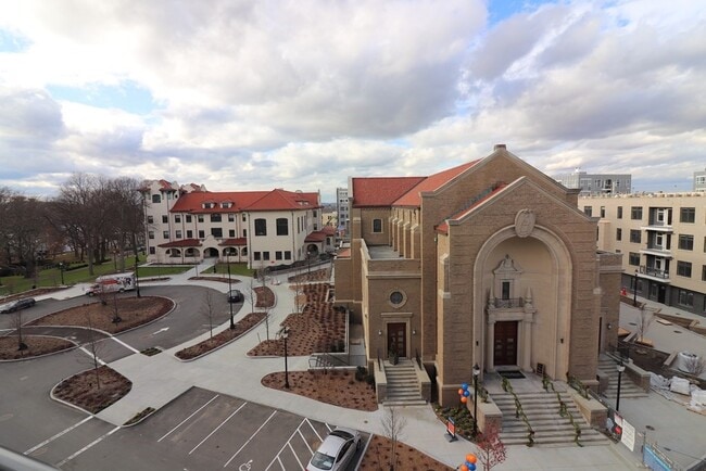 Building Photo - 160 Washington St