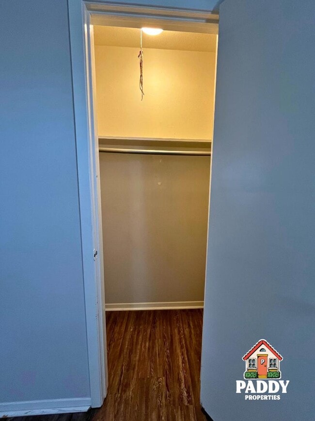 Building Photo - 102 Farm to Market 1001