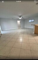 Building Photo - 14 Crossings Cir