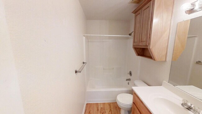 Building Photo - "Spacious Comfort Awaits: 3-Bedroom, 2-Bathroom Duplex Gem in Gatesville, TX!"