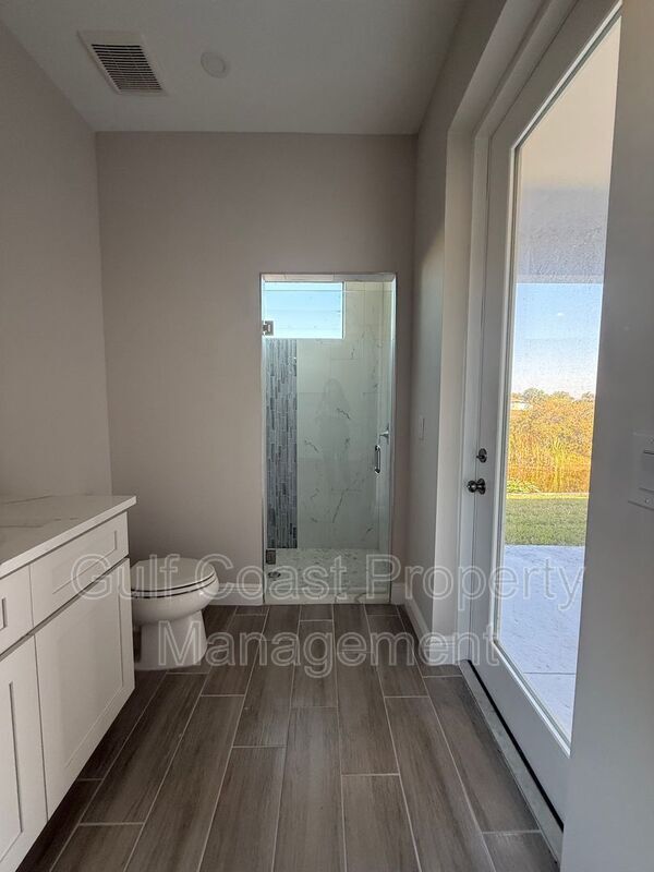 Building Photo - 1229 NE 19th Ave