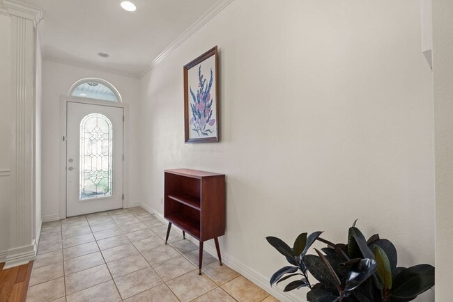 Building Photo - Spacious 3-Bedroom, 2.5 Bathroom Home in Woods Creek - Prime Bentonville Location