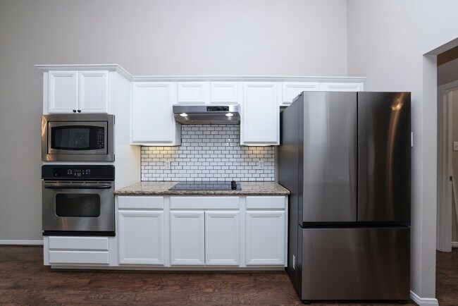 Building Photo - 105 Lawrence Marshall Dr