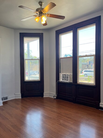 Primary Photo - 128 W 2nd St