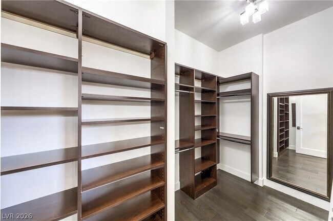 Building Photo - 1501 Foothills Village Dr