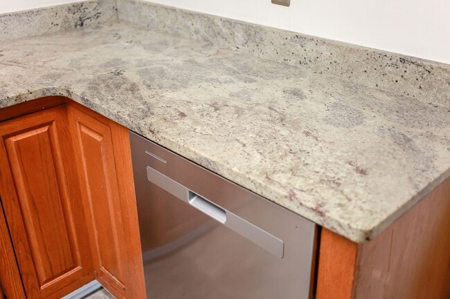 Building Photo - Elizabeth Lake Estates