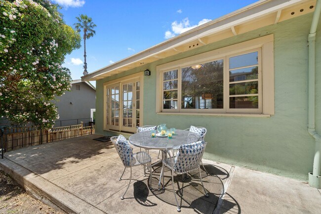 Building Photo - 35 Franciscan Way