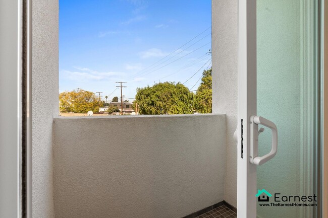 Building Photo - 3 + 3.5 Modern Mar Vista Gem with Rooftop ...