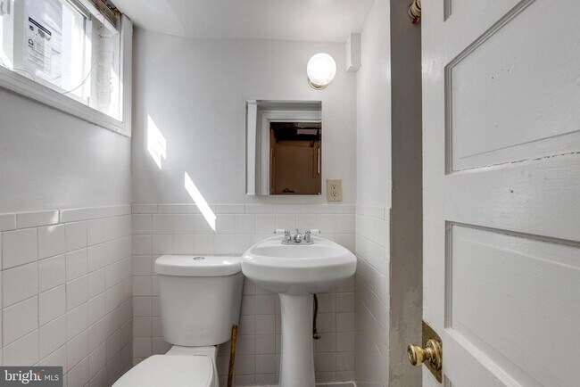 Building Photo - 1889 Alabama Ave SE