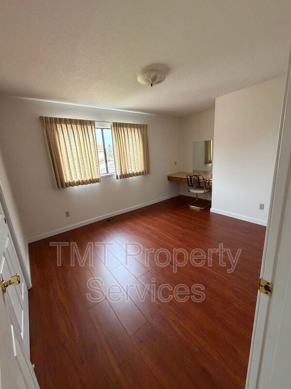 Building Photo - 2 Polvadera Ct