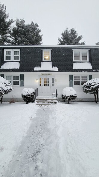 Building Photo - 12 Anglers Rd