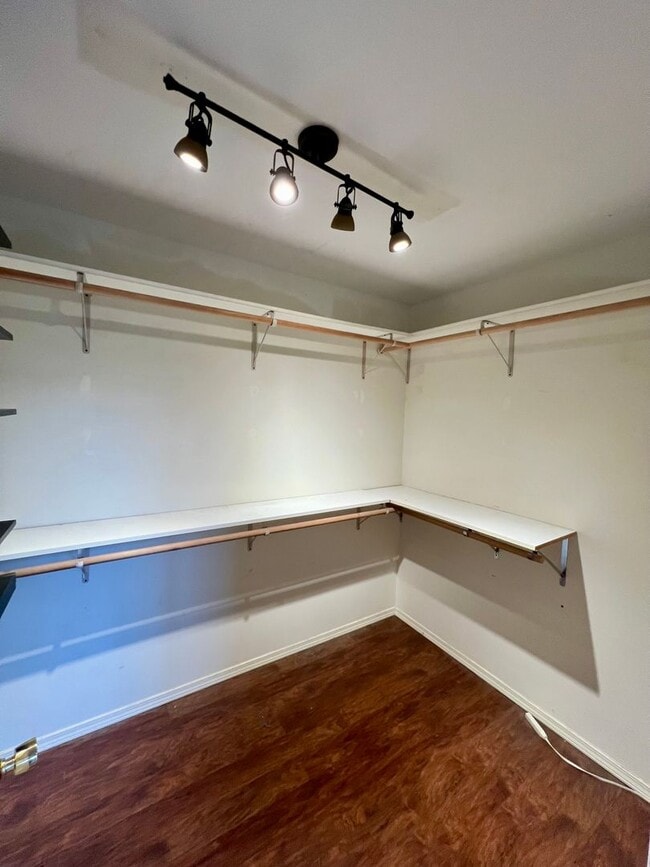 Building Photo - Spacious 3BR/2.5BA Fairbanks Home – Garage...