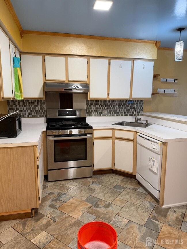 Building Photo - 176 Nebula Rd