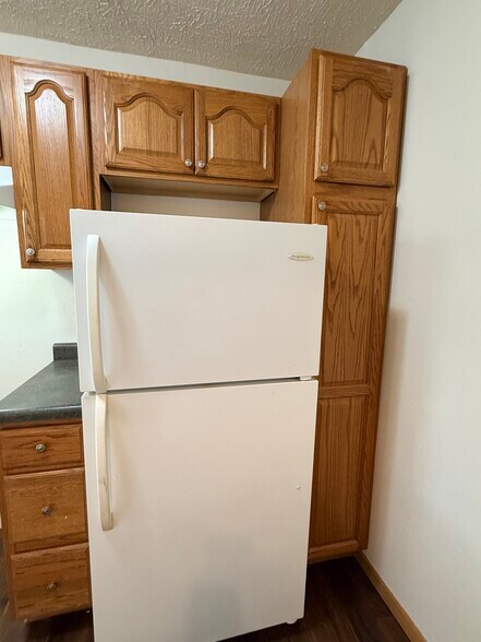 Building Photo - 2721 W Capital Ave