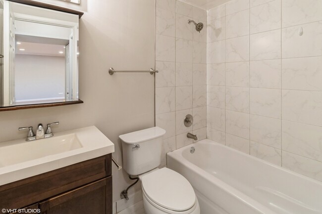 Building Photo - 700 Perrie Dr