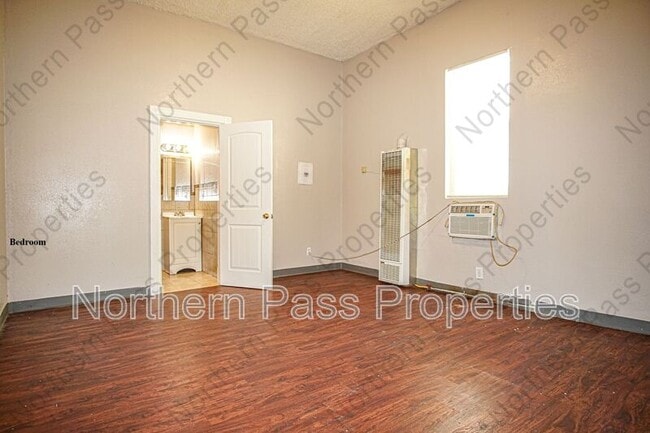 Building Photo - 1104 Myrtle Ave