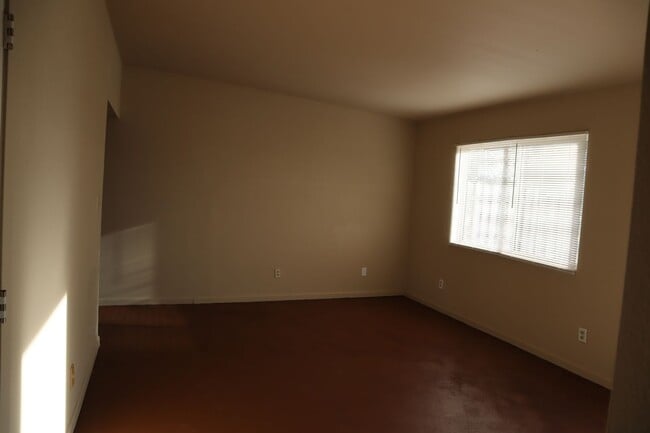 Building Photo - Perfect Blend of Comfort and Convince!!!