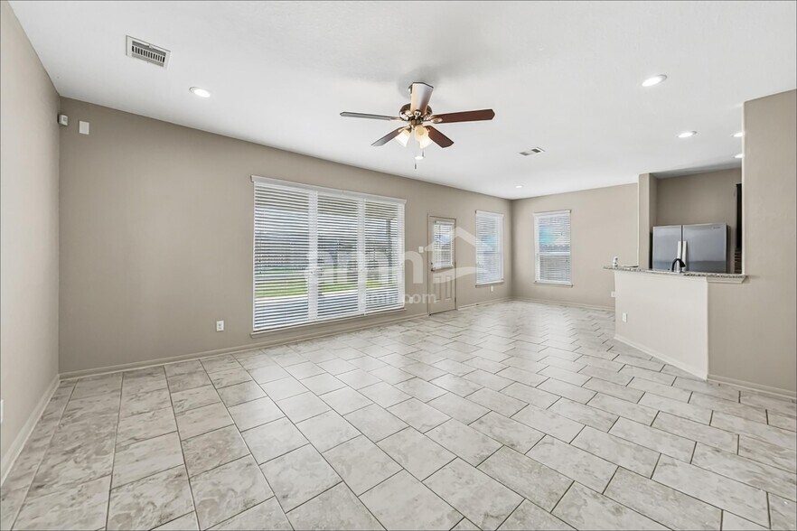 Building Photo - 16706 N Whimbrel Cir