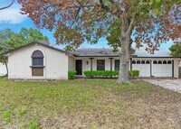 Building Photo - Updated 3 Bedroom Home in Northside ISD with Pool Access