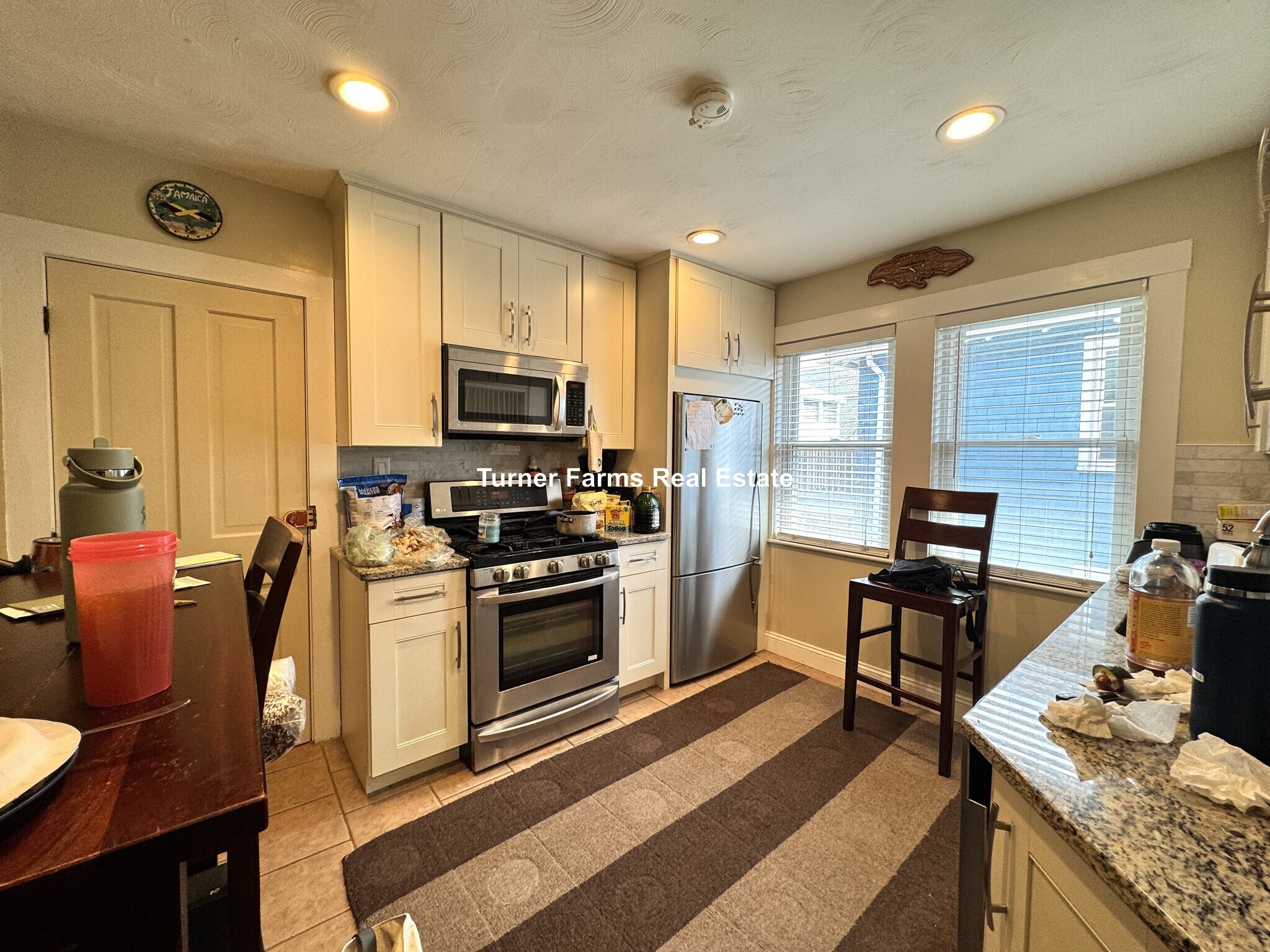 Building Photo - 77 Fairfax St