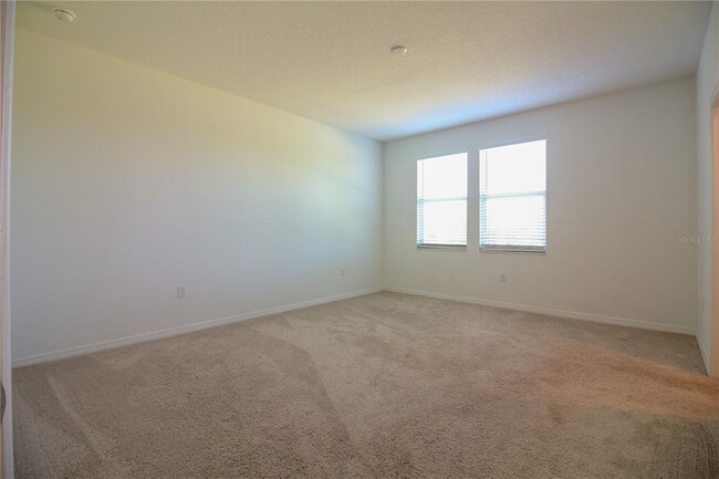 Building Photo - 6524 Great Bear Dr