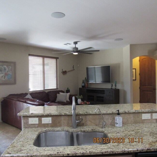 Building Photo - Beautiful Home with 57ft Boat Deep Garage! Can be rented Furnished or Unfurnished