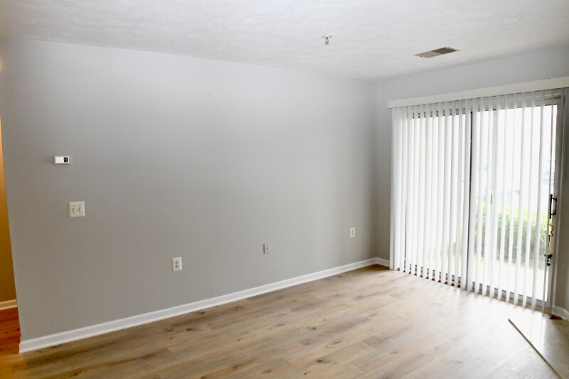 Building Photo - 8911 Town Center Cir