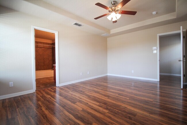 Building Photo - 8518 Finlandia Gap