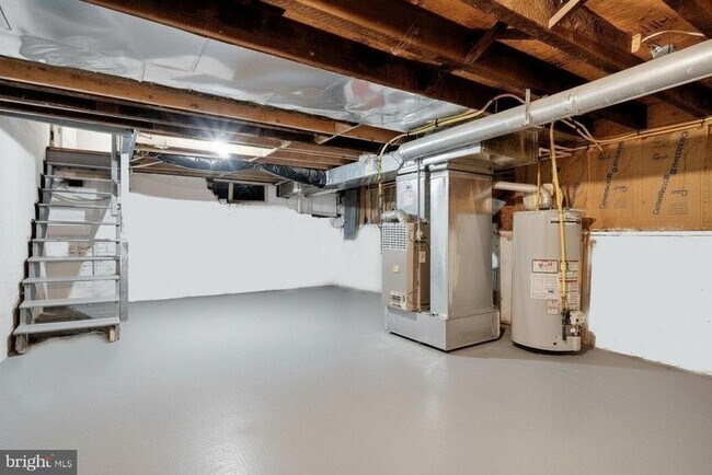 Building Photo - 220 S Matlack St