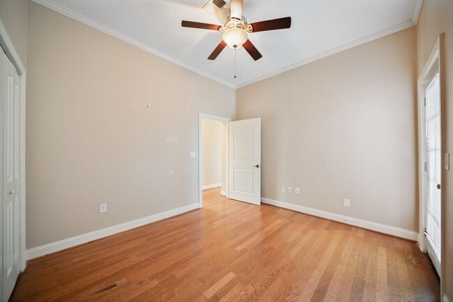 Building Photo - Charming 2-bedroom Condo- Old Shandon