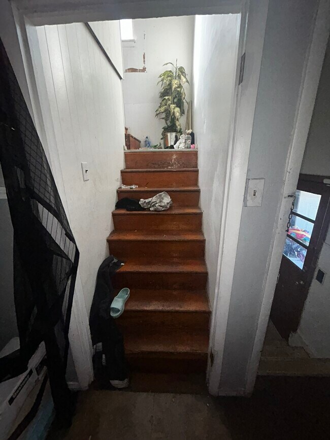 Building Photo - 1039 Gimblin St