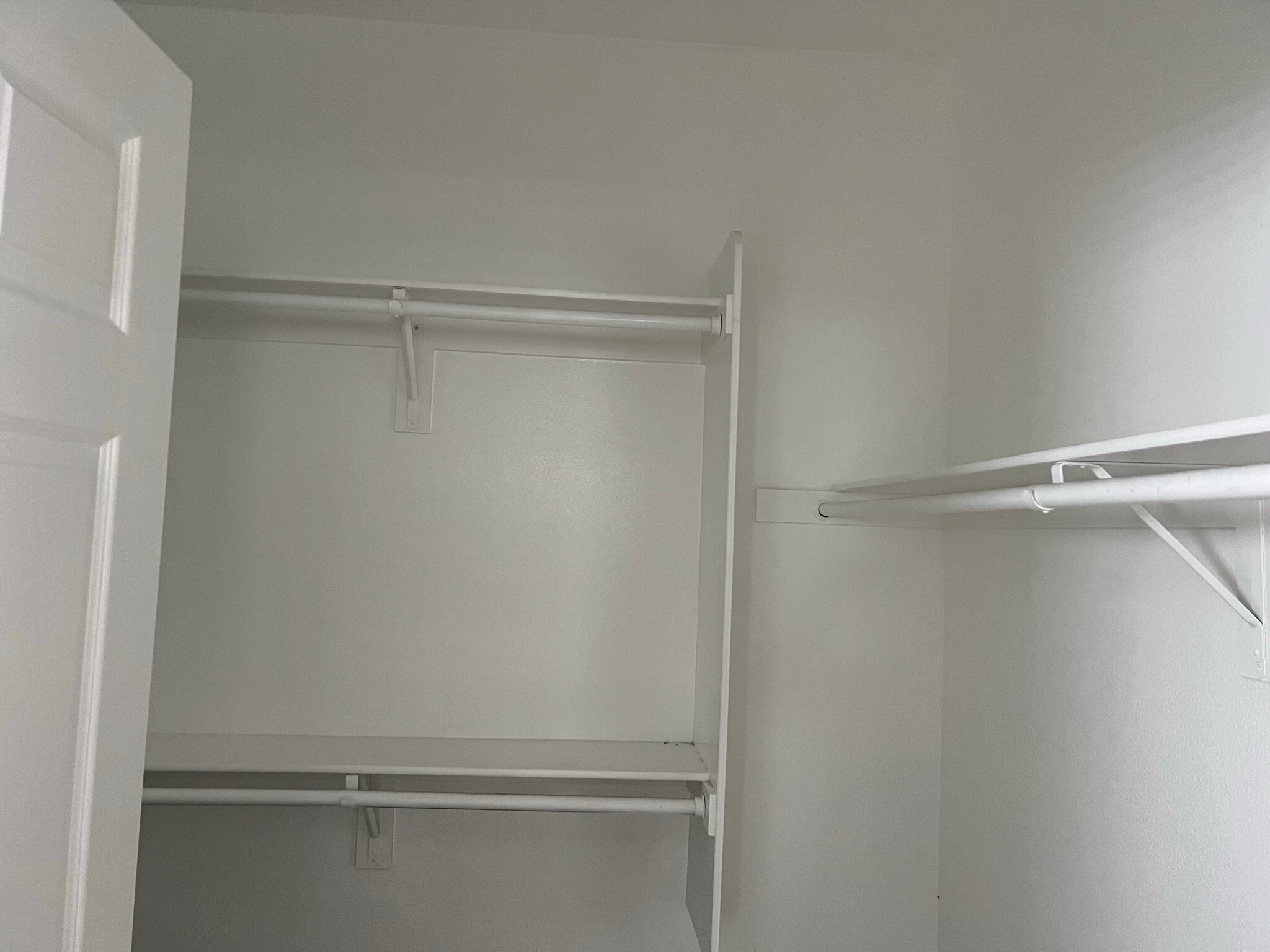 Master closet - 24040 Dandelion Ln