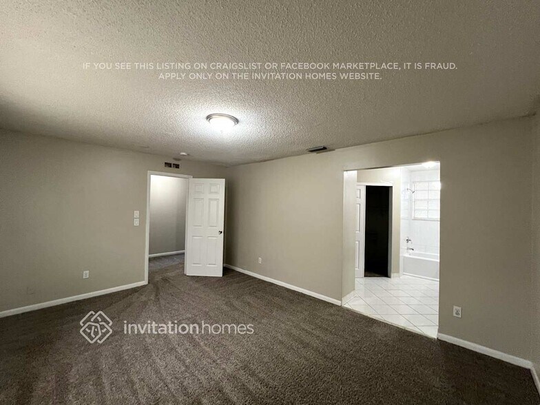 Building Photo - 3715 NW 107th Terrace