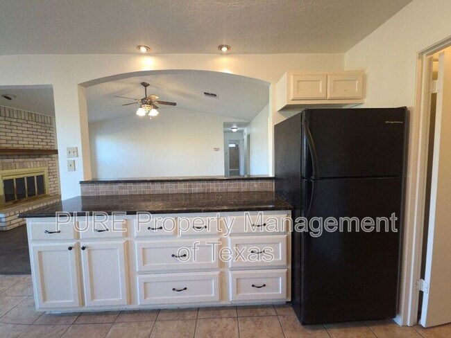 Building Photo - 304 McClendon Dr