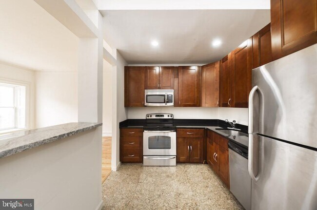 Primary Photo - 2011 Spruce St