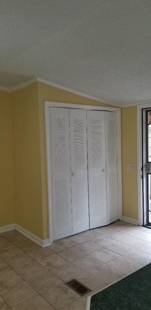 Building Photo - 169 Brentwood Ln