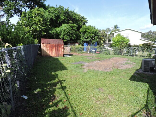 Building Photo - 8599 Crater Terrace