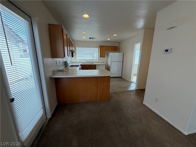 Building Photo - 5211 Paradise Skies Ave