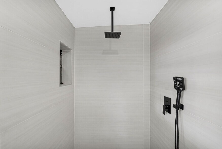 Building Photo - 45 NW 48th St