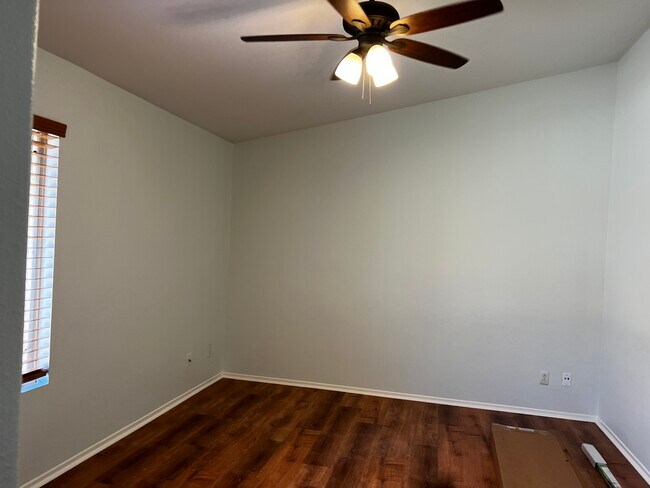 Master Bedroom 2 view - 10924 Creekbridge Plz