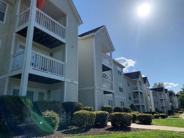 Building Photo - Riverfront Apartment Homes