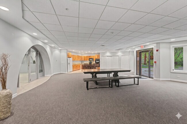 Building Photo - 1 Renaissance Pl