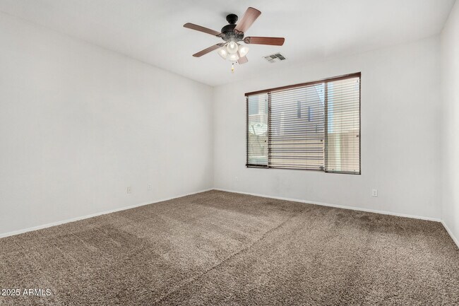 Building Photo - 82 W Aster Dr